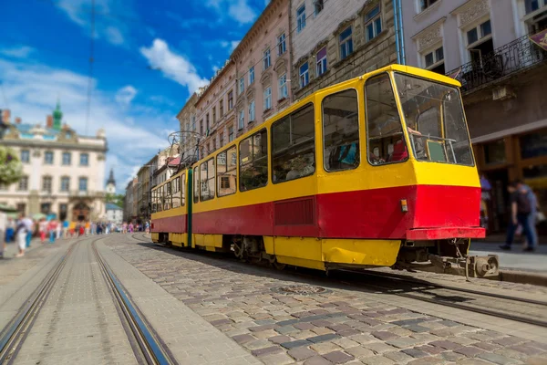 Staré tramvaje na náměstí — Stock fotografie