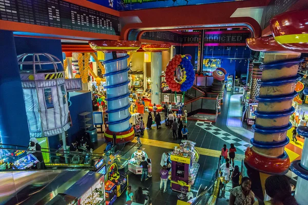 Worlds largest shopping mall — Stock Photo, Image