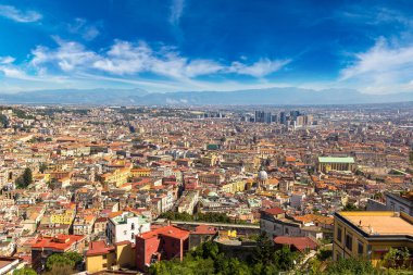 Napoli parlak yaz gününde