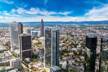 Yaz Frankfurt finans bölgesi