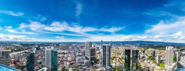 Yaz Frankfurt finans bölgesi