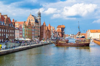 Cityscape Gdansk Vistula Nehri üzerinde