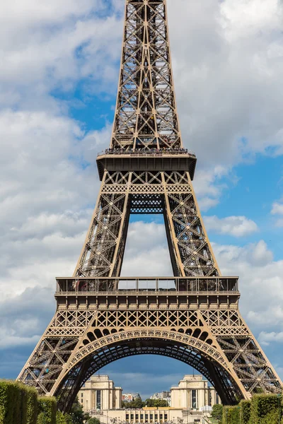 Torre Eiffel il giorno d'estate — Foto Stock