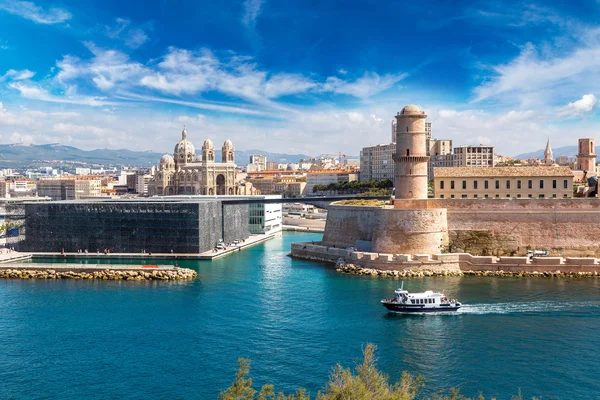 Château Saint Jean et Cathédrale de la Major à Marseille — Photo