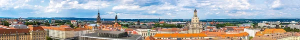 Dresden i en vacker sommardag — Stockfoto