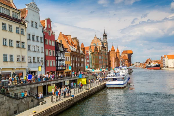 Cityscape on Vistula River in Gdansk — Stock Photo, Image