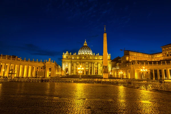 Basílica de San Pedro en el Vaticano — Foto de Stock