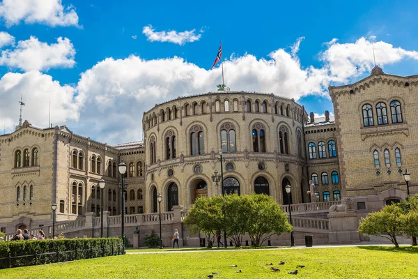 Edificio del Parlamento noruego en Oslo —  Fotos de Stock