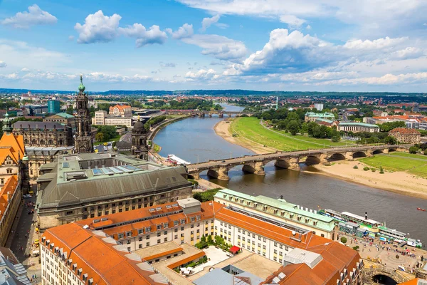 Dresden panoramik parlak gün — Stok fotoğraf