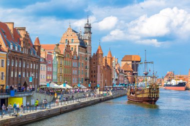Cityscape Gdansk Vistula Nehri üzerinde