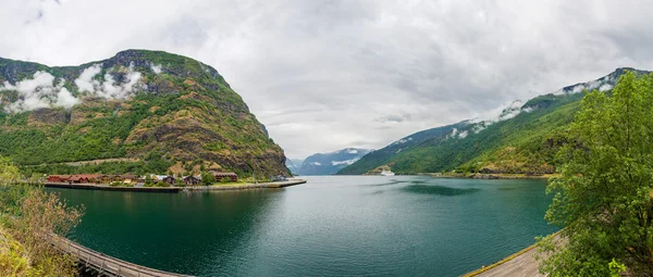 Met het oog op de sognefjord in Noorwegen — Stockfoto