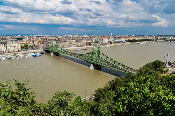 Frihetsbro i Budapest — Stockfoto