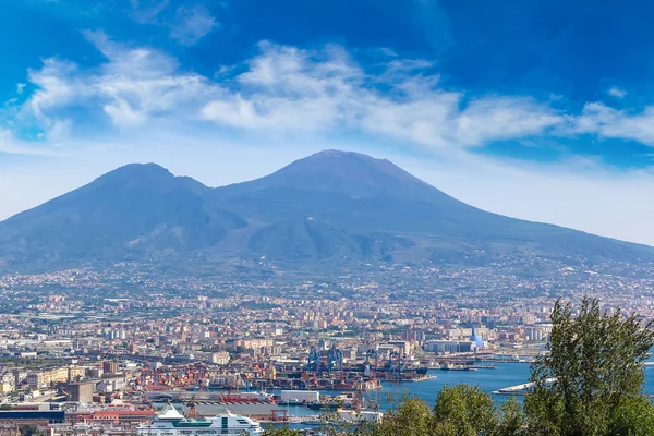 Napoli і гору Везувій в Італії — стокове фото