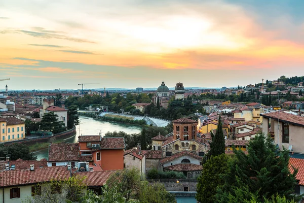 Verona, a naplemente, Olaszország — Stock Fotó