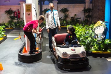 Kidzania - Dubai Alışveriş merkezinde çocuklar bölümü