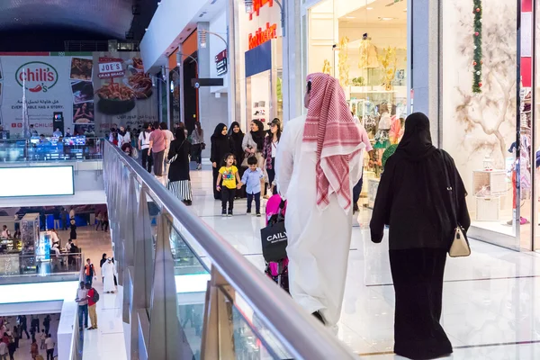 Магазины в Dubai Mall, ОАЭ — стоковое фото
