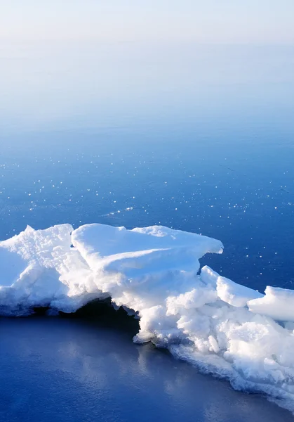 Ice, snow and water — Stock Photo, Image