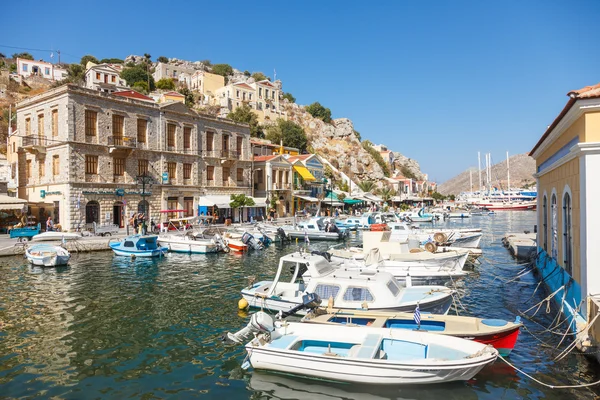 Vista de uma ilha Symi, Dodecaneso, Grécia — Fotografia de Stock