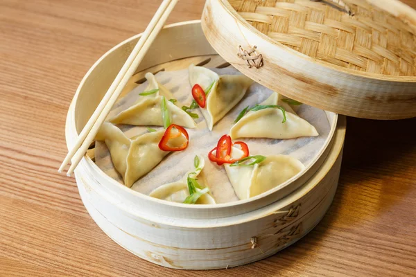 Asya restoran tavuk etli Dim toplamları