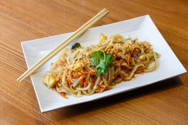 Soya peyniri ve sebze ile Asya pirinç