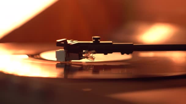 Closeup View Tonearm Turntable Playing Vinyl Record Entertainment Music Trends — Stockvideo