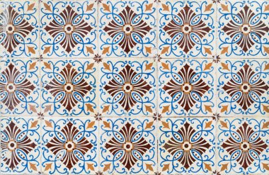 Basit simetrik süslemeli geleneksel Portekiz fayansları azulejo. Portekiz kültür kavramı.