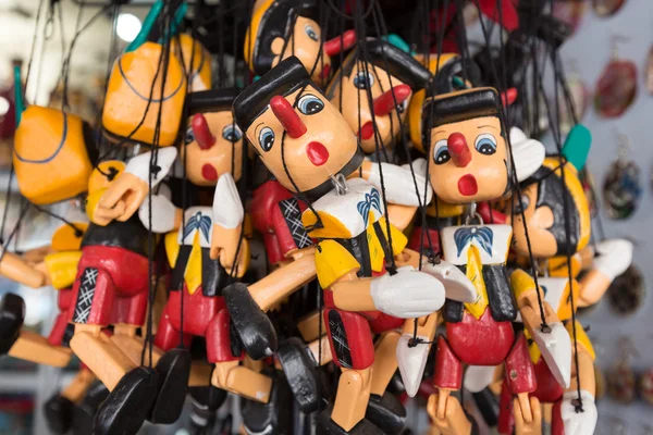 Bonecas de fantoche pinocchio — Fotografia de Stock