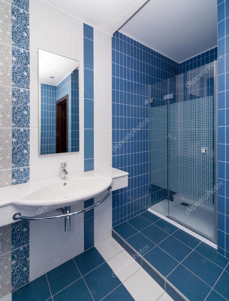 Modern, kék fürdőszoba — stock fotó © gerasimov #64250127