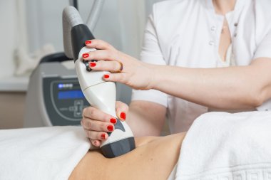 Kosmetoloji yordamı. lenfatik drenaj