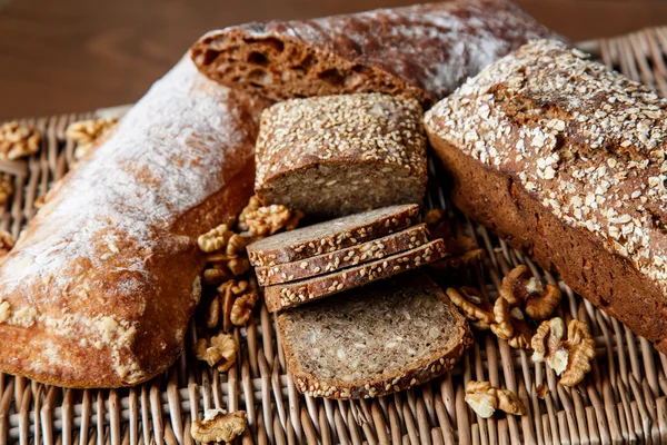 Házi kenyérrel, magok loafs — Stock Fotó