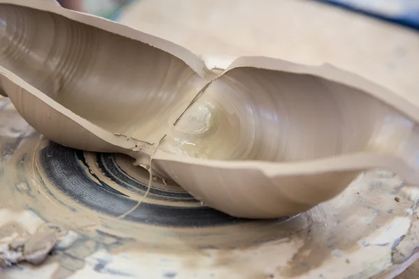 Clay jar in half — Stock Photo, Image