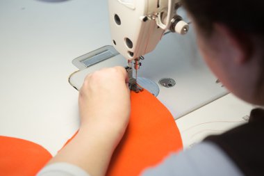 Dikiş işlemi bir imalatı