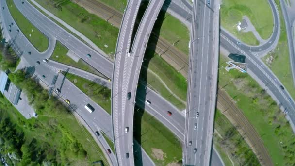 高速道路の交差点の空中写真. — ストック動画