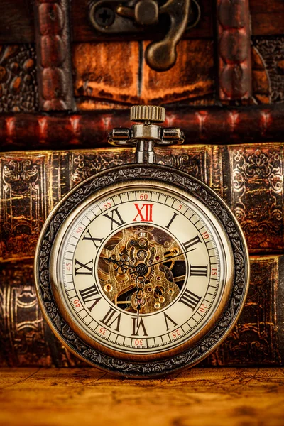 Old Books and Vintage pocket watch — Stock Photo, Image