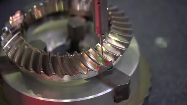 Máquina de trituração CNC para metalurgia — Vídeo de Stock
