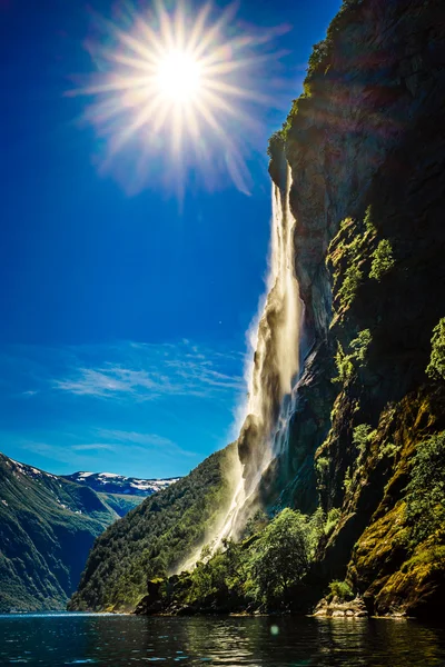 Cascada Siete Hermanas . — Foto de Stock