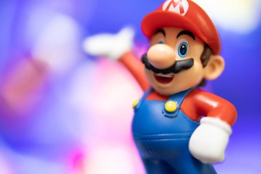 MOSCOW, RUSSIA - 22 Ağustos 2020: Super Mario Bros figür karakteristiği. uper Mario, Nintendo tarafından oluşturulan bir Japon platform video oyunu serisidir..