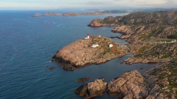 린데스네스 Lindesnes Lighthouse 노르웨이의 최남단에 등대이다 프레넬 렌즈에서 나오며 해리까지 — 비디오