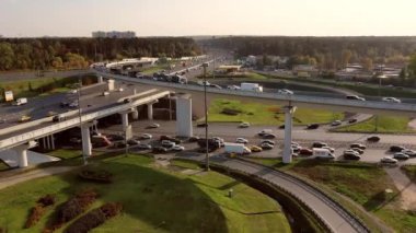 Moskova 'da bir otoyol kavşağının hava görüntüsü.