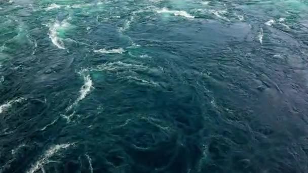 Las Olas Agua Del Río Mar Encuentran Durante Marea Alta — Vídeo de stock