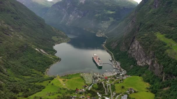 Fiordo Geiranger Norvegia Tratta Ramo Lungo Chilometri Largo Del Sunnylvsfjorden — Video Stock