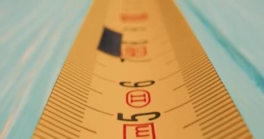 Hareketli makroda mezura rulosu