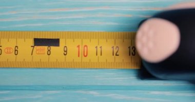 Hareketli makroda mezura rulosu