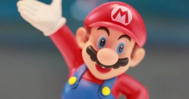 MOSCOW, RUSSIA - 22 Ağustos 2020: Super Mario Bros figür karakteristiği. uper Mario, Nintendo tarafından oluşturulan bir Japon platform video oyunu serisidir..