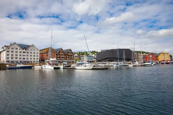 Pohled Přístav Tromso Severní Norsko Tromso Považováno Nejsevernější Město Světě — Stock fotografie