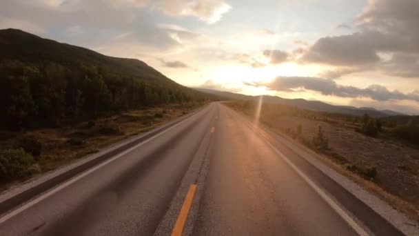 Їздити Автомобілем Дорозі Норвегію Світанку — стокове відео