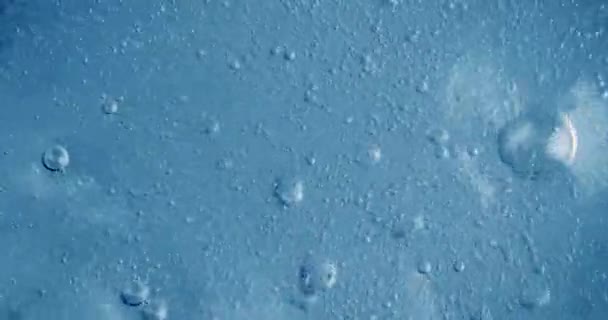 Oxigénbuborékok Vízben Kék Elvont Háttérrel — Stock videók