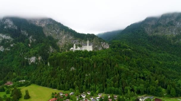 Castello Neuschwanstein Alpi Bavaresi Germania Voli Aerei Con Drone Fpv — Video Stock