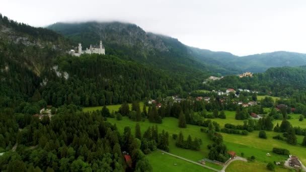 Castelo Neuschwanstein Alpes Bávaros Alemanha Voos Aéreos Drones Fpv — Vídeo de Stock