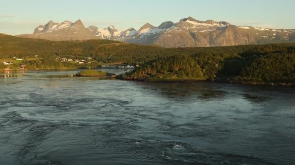 美丽的自然挪威自然景观 挪威诺德兰Saltstraumen大漩涡的漩涡 — 图库视频影像